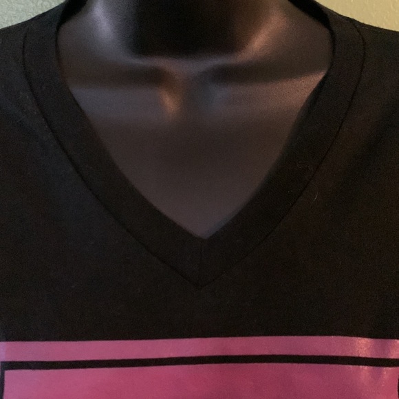 V neck t-shirt - Picture 5 of 11